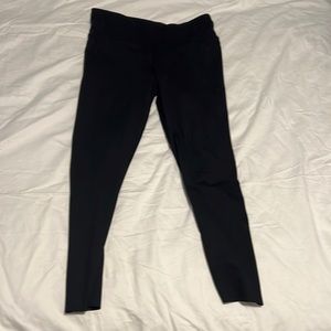 Gapfit leggings - size large - has pockets!